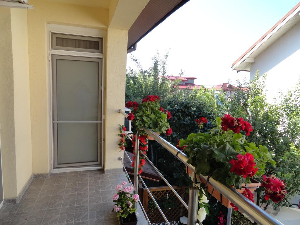 Carmen Studio Отопень Екстер'єр фото