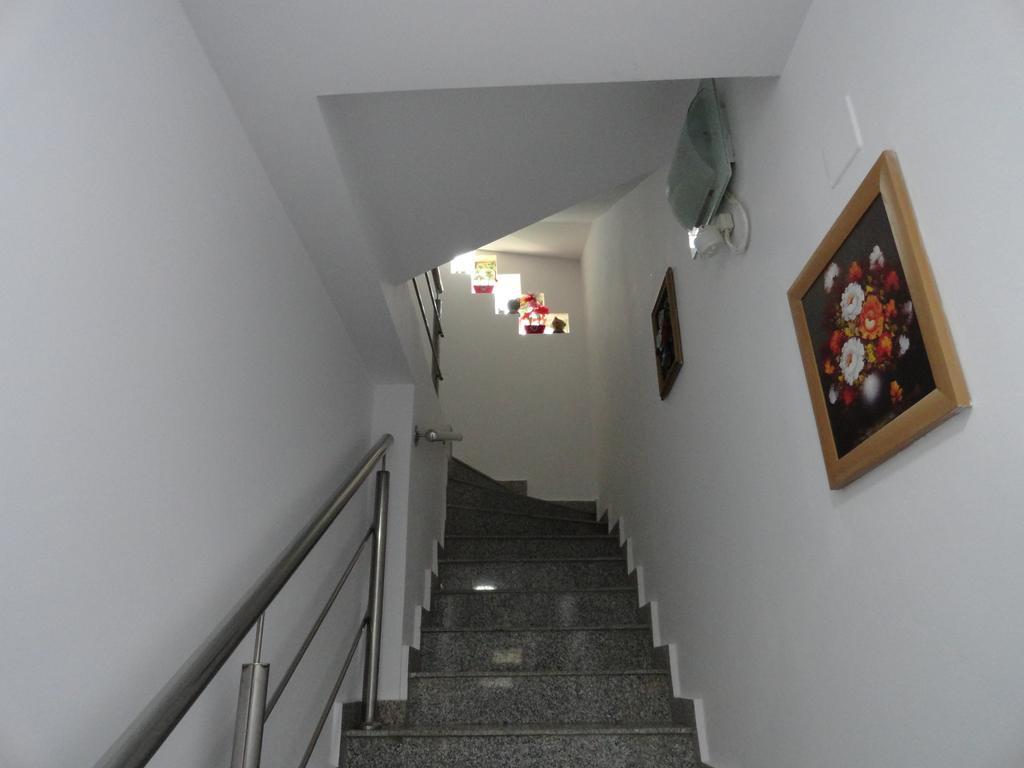 Carmen Studio Отопень Екстер'єр фото